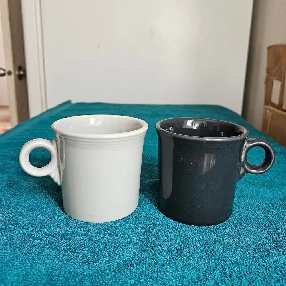 Fiesta 2 ring handle mugs retired color